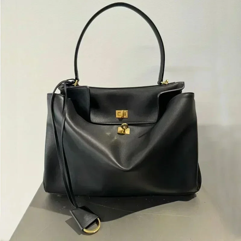Luxuriöse Designer-Handtasche  – Interior Design Gold Bewertung und Preis