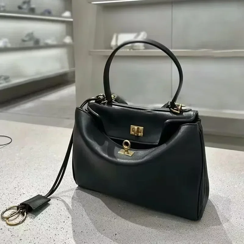 Luxuriöse Designer-Handtasche  – Interior Design Gold Bewertung und Preis